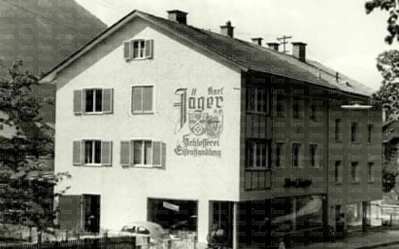 1952.jpg